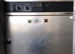 14 Hot air oven